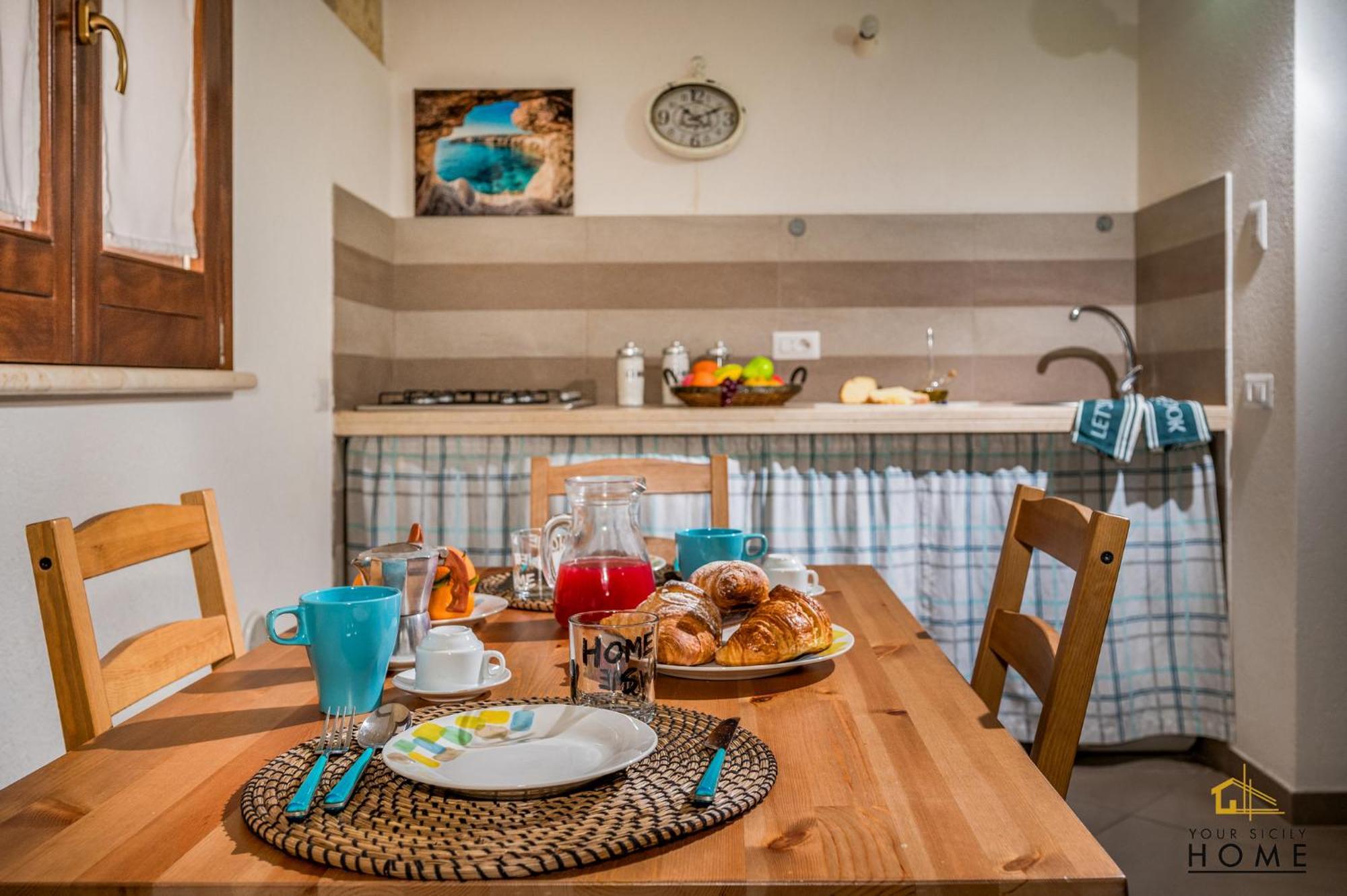 Casa Vacanze Peperoncino 카스텔라마레델골포 외부 사진